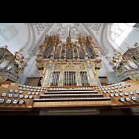 Landsberg am Lech, Stadtpfarrkirche Mari-Himmelfahrt, Spieltisch und Orgel