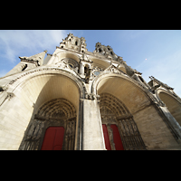 Laon, Cathdrale, Gewaltige Bgen ber den Portalen