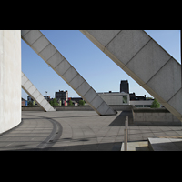 Liverpool, Metropolitan Cathedral of Christ the King, Strebepfeiler