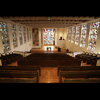 Luzern, Lukaskirche, Innenraum von der obereen Empore aus gesehen