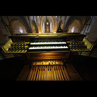 Martigny, Notre-Dame de la Visitation, Spieltisch und Blick in die Kirche