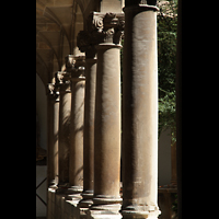 Palma de Mallorca, Catedral La Seu, Pfeiler im Kreuzgang