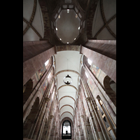 Speyer, Kaiser- und Mariendom, Blick in den Vierungsturm und ins Hauptschiff