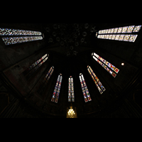 Strasbourg (Straburg), Saint-Pierre-le-Jeune Protestant, Bunte Glasfenster im Chor