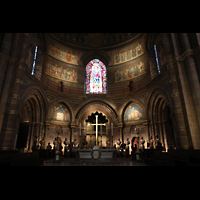 Strasbourg (Straburg), Cathdrale Notre-Dame, Altar, dahinter Apostelbsten des ehemaligen barocken Hochaltars