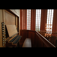 Frankfurt am Main, Kaiserdom St. Bartholomus, Blick vom Spieltisch der Chororgel in den Chorraum