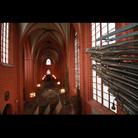 Frankfurt am Main, Kaiserdom St. Bartholomus, Horizontalzungen der Trompeteria mit Blick ins Nordquerhaus