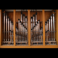 Frankfurt am Main, Kaiserdom St. Bartholomus, Pfeifen der Tuba mirabilis im unteren Teil der Orgelfront