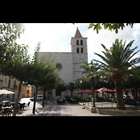 Campanet (Mallorca), Sant Miquel, Plaa Major mit Kirche