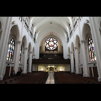 Denver, Cathedral Basilica of the Immaculate Conception, Hauptschiff in Richtung Orgel