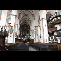 Lbeck, St. Jakobi, Innenraum in Richtung groer Orgel