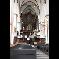 Lbeck, St. Jakobi, Innenraum in Richtung groer Orgel