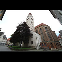 Kaufbeuren, Stadtpfarrkirche St. Martin, Auenansicht mit Chorraum