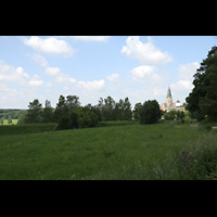 St. Ottilien, Erzabtei, Klosterkirche, Blick von einer der Zufahrtsstraen auf die Klosteranlage