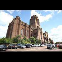 Liverpool, Anglican Cathedral, Auenansicht vom Parkplatz sdlich der Kathedrale
