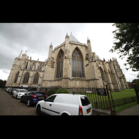 York, Minster (Cathedral Church of St Peter), Auenansicht (Nordseite) von Dean's Park