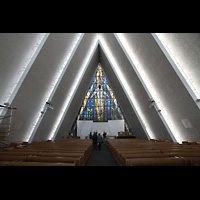 Troms, Ishavskatedralen (Eismeer-Kathedrale), Innenraum in Richtung Chor