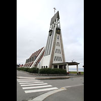 Hammerfest, Kirke, Fassade mit Turm