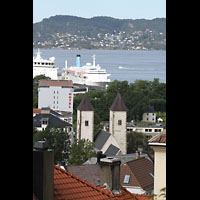 Bergen, Mariakirke, Blick vom vre Blekeveien zur Kirche und zum Hafen