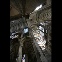 Kln (Cologne), Dom St. Peter und Maria, Vierung mit Langhausorgel in Richtung nrdliches Querhaus