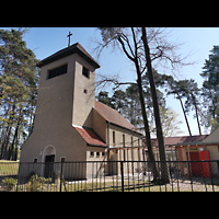 Hohen Neuendorf, Ev. Kirche, Auenansicht mit Fassade