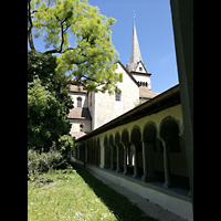 Schaffhausen, Mnster (ehem. Kloster zu Allerheiligen), Blick durch den Kreuzgang zum Querhaus und Turm