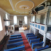 Mhlenbecker Land, Ev. Kirche, Blick vom Spieltisch in die Kirche, rechts die barocke Patronatsgloge