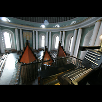 Berlin, St. Hedwigs-Kathedrale, Blick ber das Rckpositiv in die Kirche