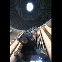 Berlin, St. Hedwigs-Kathedrale, Blick zur Orgel und in die Kuppel