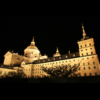 San Lorenzo de El Escorial, Baslica del Real Monasterio, Basilika bei Nacht