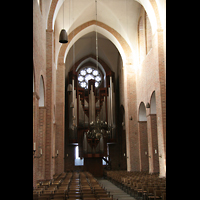 Ratzeburg, Dom, Innenraum / Hauptschiff in Richtung Orgel