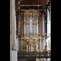 Alkmaar, Sint Laurenskerk, Hauptorgel vom Chor ber das Gitter aus gesehen