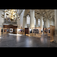 Amsterdam, Nieuwe Kerk, Vierung mit Fotoausstellung, Blick ins sdliche Lang- und Querhaus