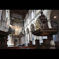 Amsterdam, Nieuwe Kerk, Blick von der barocken  Kanzel zur beleuchteten Hauptorgel