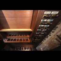 Amsterdam, Nieuwe Kerk, Spieltisch mit Registerstaffel der Transeptorgel