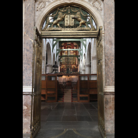 Gouda, Sint Janskerk - Grote Kerk, Blick durchs Chorgitter zur Hauptorgel