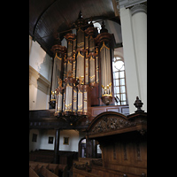 Groningen, Nieuwe Kerk, Orgel seitlich (beleuchtet)