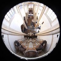 Kampen, Sint Nicolas Bovenkerk, Blick vom Dach der Hauptorgel entlang des Prospekts nach unten in die Kirche