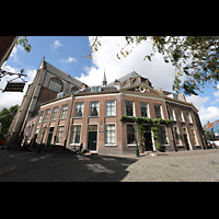 Leiden, Pieterskerk, Ansicht von Sdosten vom Pieterskerkhof