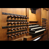 Maassluis, Groote Kerk, Spieltisch seitlich